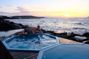 Drangsnes hot tubs