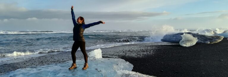 Diamond Beach in fall in Iceland jökulsárlón