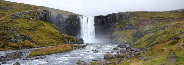 Explore Iceland hraunfossar