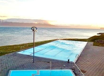 Hofsós pool with view over the fjord