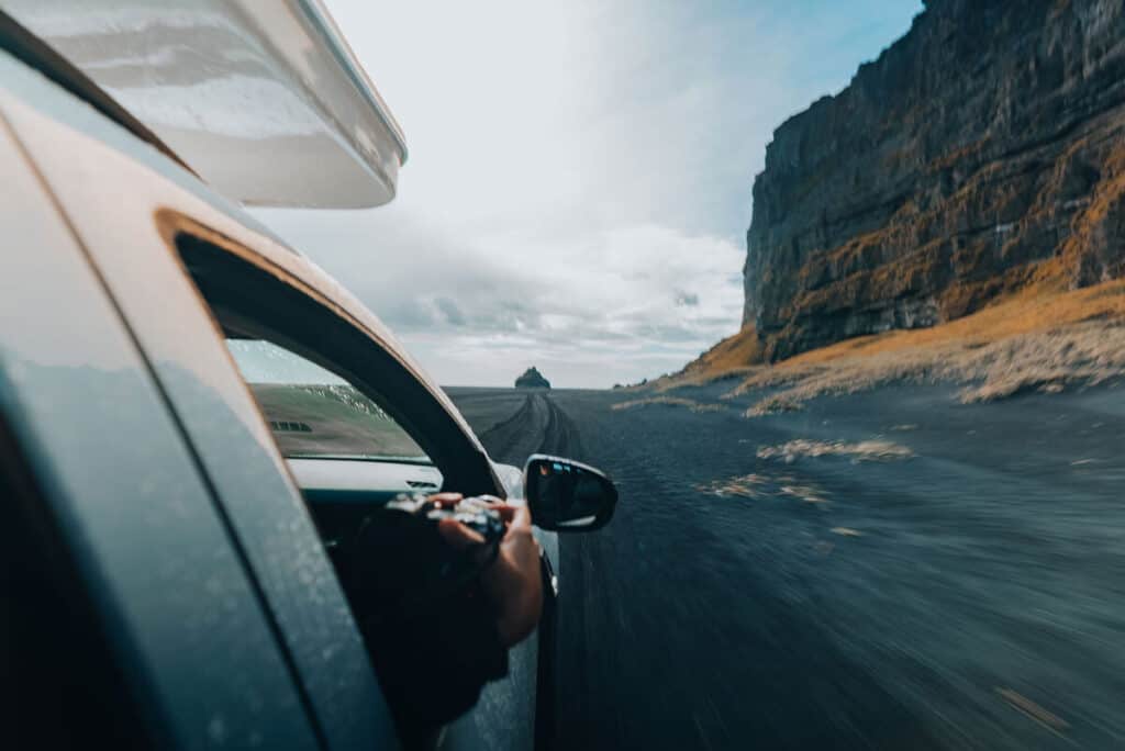 rent.is 4x4 Dacia Duster camper van, black sand, photography