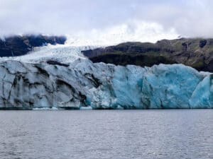 The colors of the icebergs The colors of the icebergs