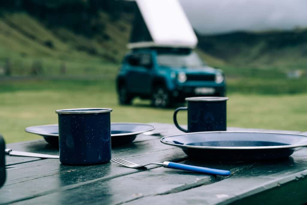 Dishes and cutlery included in camper rental