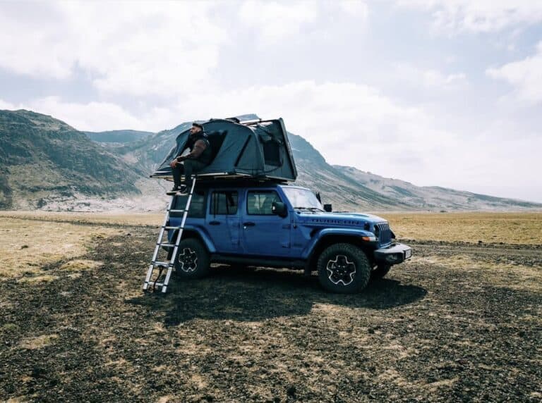 Jeep wrangler side profile tent open